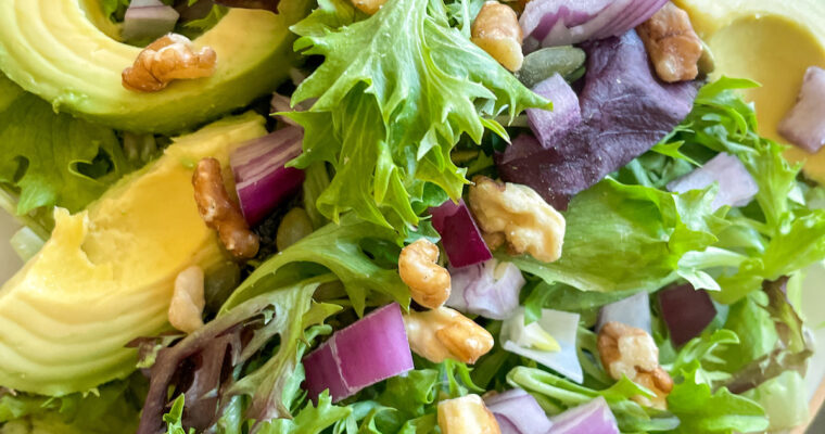 Simple Mixed Greens with Pepitas and Walnuts Salad