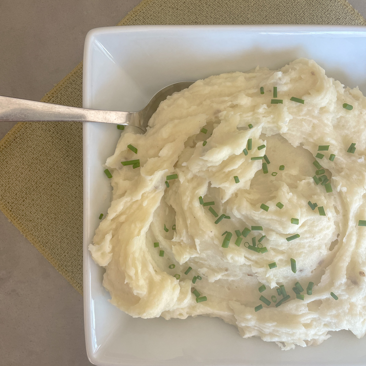 Roasted Garlic Texas Roadhouse Mashed Potatoes Recipe